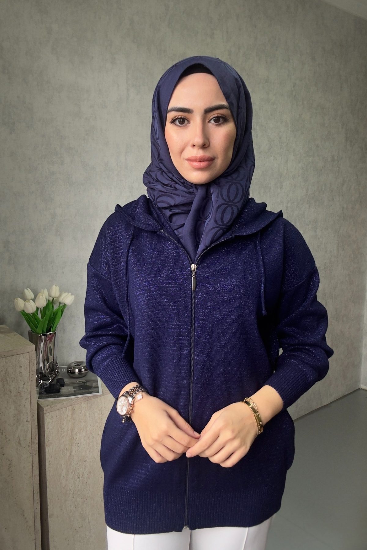 untitled-design-11-2 Simli Hırka - Görsel 1